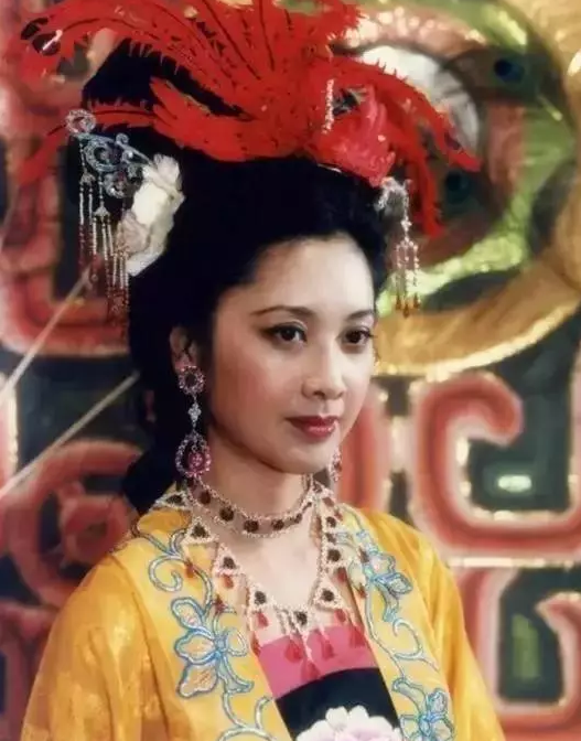 形象設(shè)計(jì) 形象設(shè)計(jì)